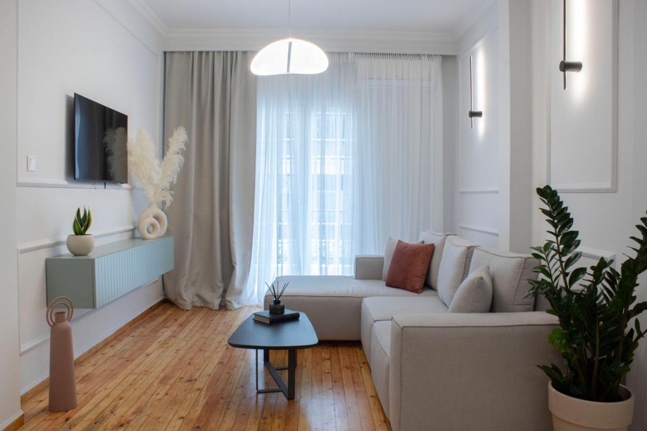 Stylish Modern Classic Apartment سالونيك المظهر الخارجي الصورة