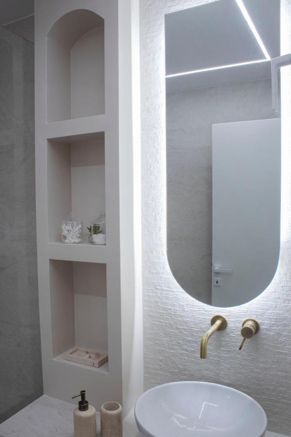 Stylish Modern Classic Apartment سالونيك المظهر الخارجي الصورة